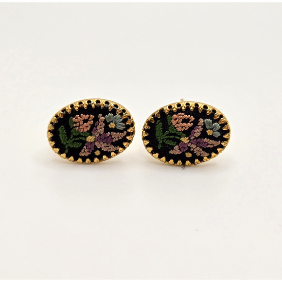 Vintage Petit Point Earrings Floral Needlepoint Goldtone Clip Ons Dainty Twee - Picture 7 of 12